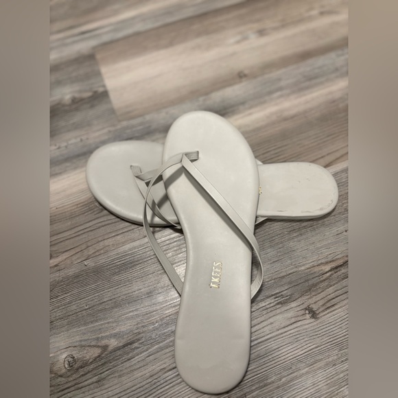 TKEES Minimalist Leather Flip Flops Sandals Women’s Size 10 NWOT - Picture 1 of 6
